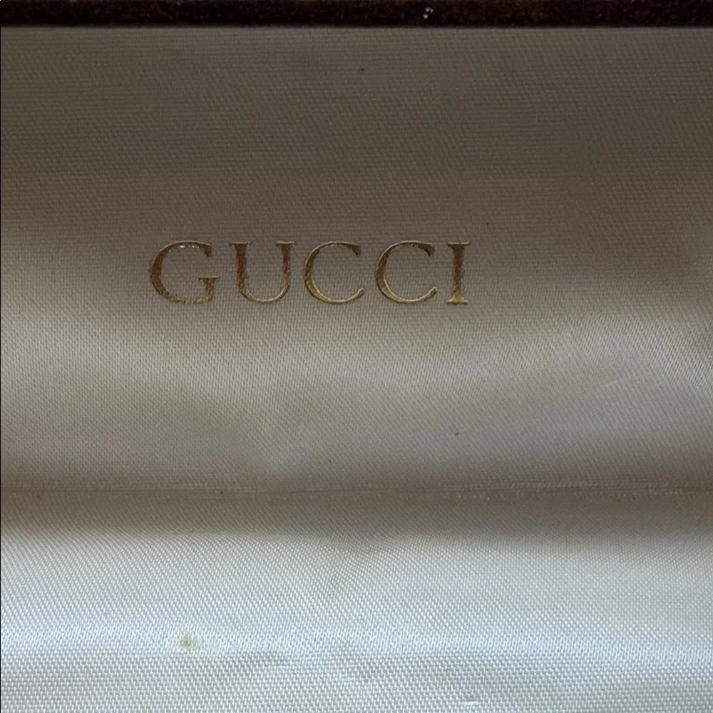 Vintage Gucci Gold Watch with Colorful Bezels - Picture 12 of 15